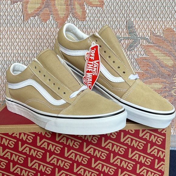 Vans WMNS Old Skool
Taos Taupe
VN0A3WKTYUU
Sneakers G - Picture 6 of 16